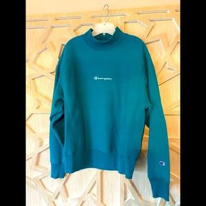 Champion mock sweatshirt LIKE NEW. Medium. Super comfy.